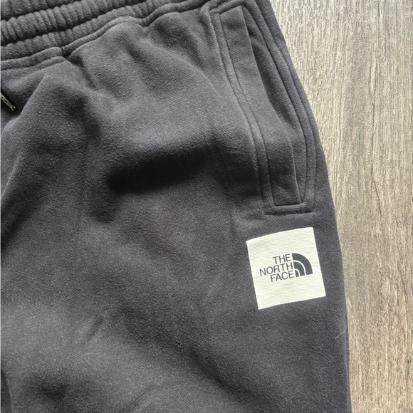 The North Face Kids Charcoal Sweatpants - Picture 2 of 6